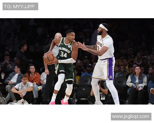 莫布里篮下强攻 波尔津吉斯送上大帽